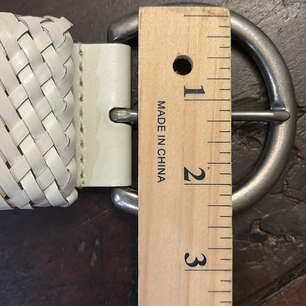 White Braided Women’s Wide Belt- Excellent Used Condition- Size L